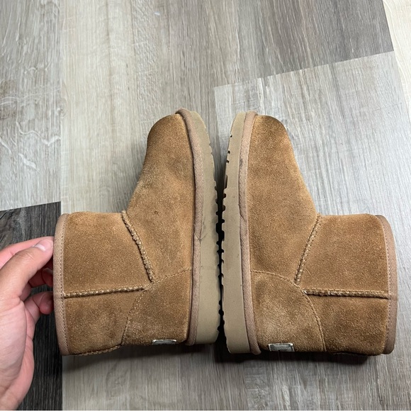 UGG Jona Boots Kids Size 11 Youth - Picture 4 of 13